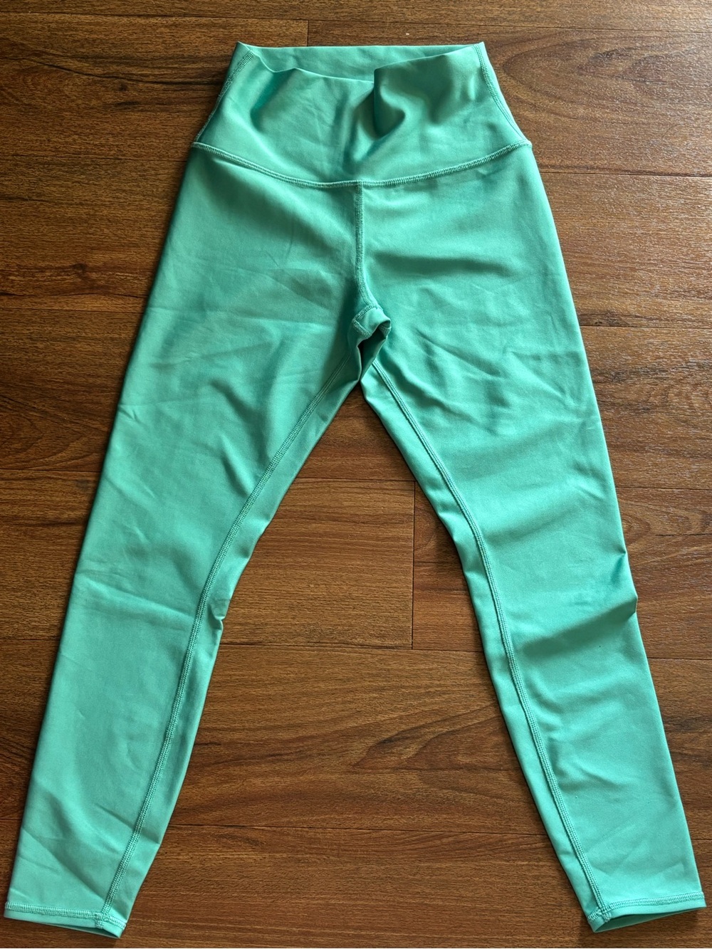 ALO Yoga Women’s Mint Green High-Waist Leggings